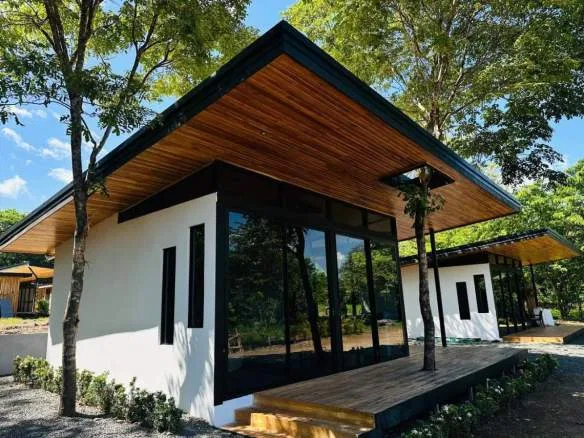 Home plus 2 Studios Near Tamarindo