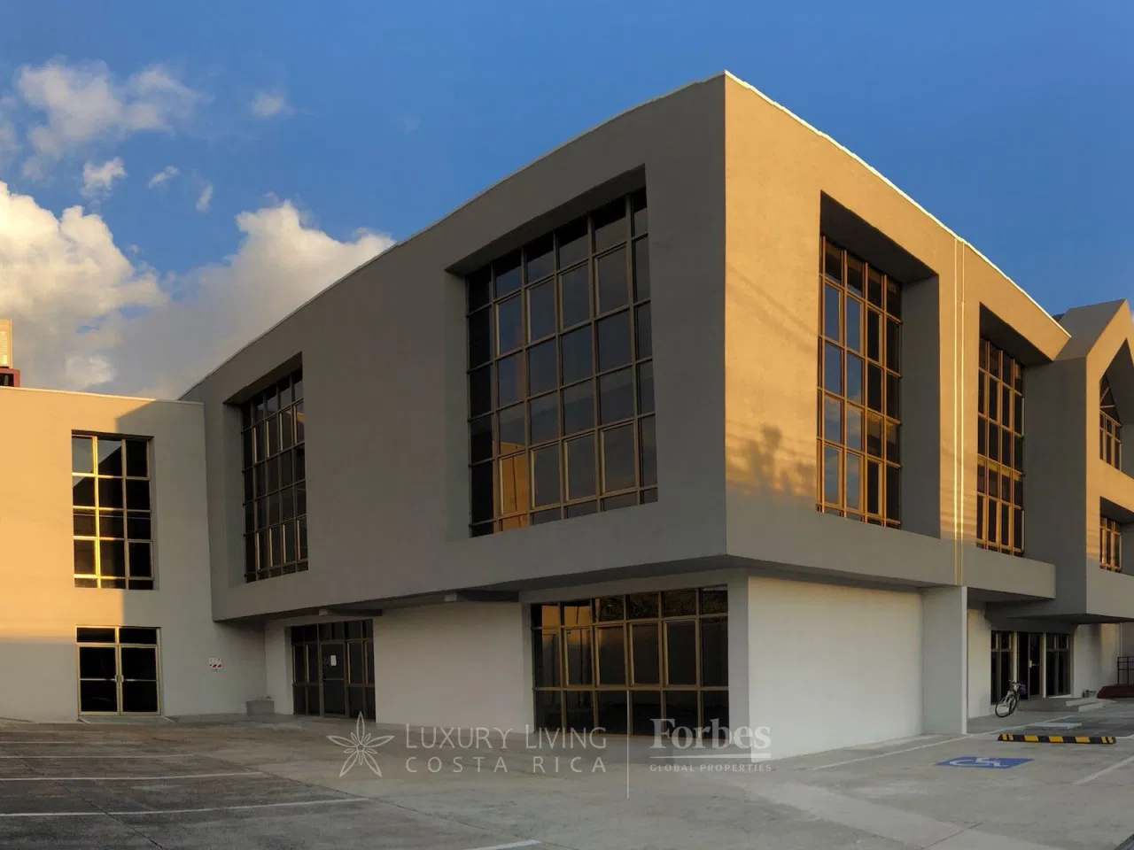 Offices for lease in Sabana Sur