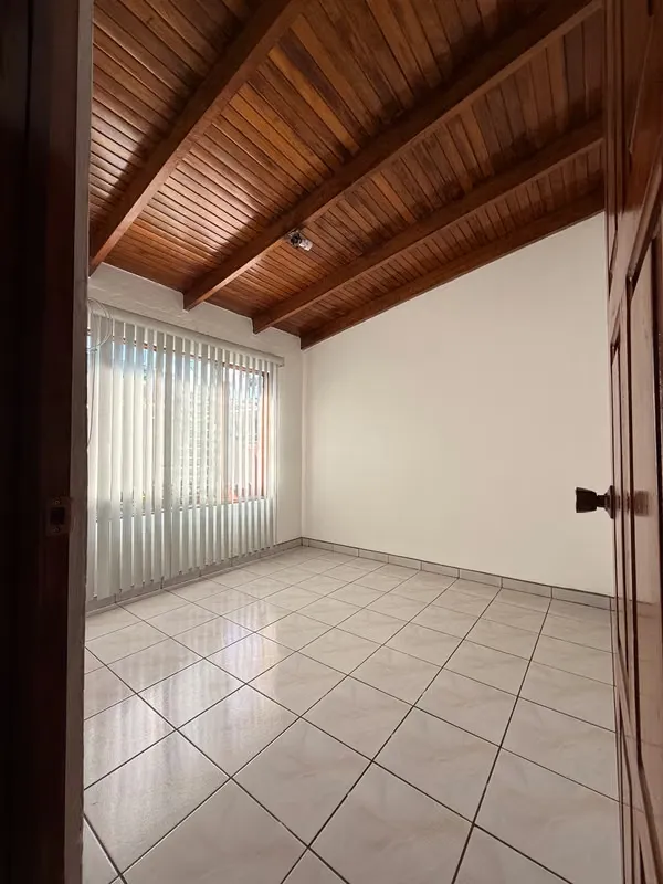 House for Sale in Mercedes Sur, Heredia — Real Space, Location, and Presence, photo 5