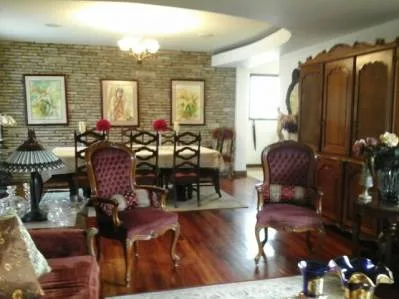 Hermosa Casa, uso de suelo mixto