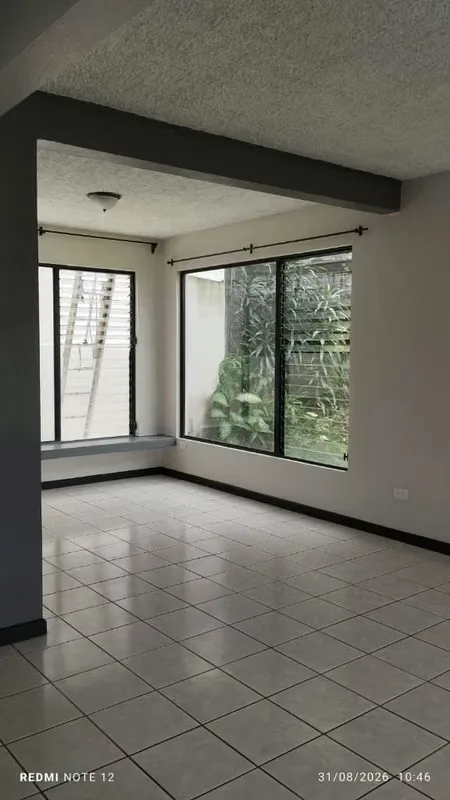 ¿Buscas un apartamento cómodo, seguro y bien ubicado en Guadalupe? Esta puede ser una excelente opción para convertirla en tu próximo hogar., photo 4