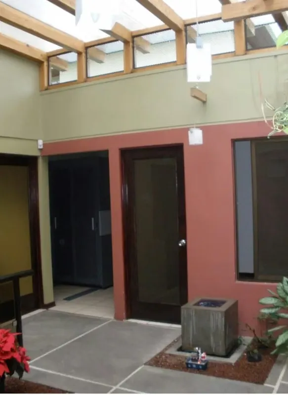 URGE VENDER High Value Property in Los Yoses - Impact Price for Quick Investment, photo 8