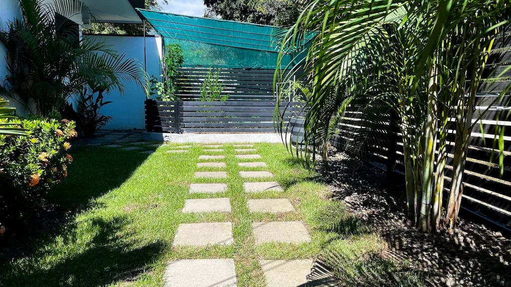 FOR SALE 3 BEDROOM HOME WITH POOL NEAR UVITA BEACH, photo 7