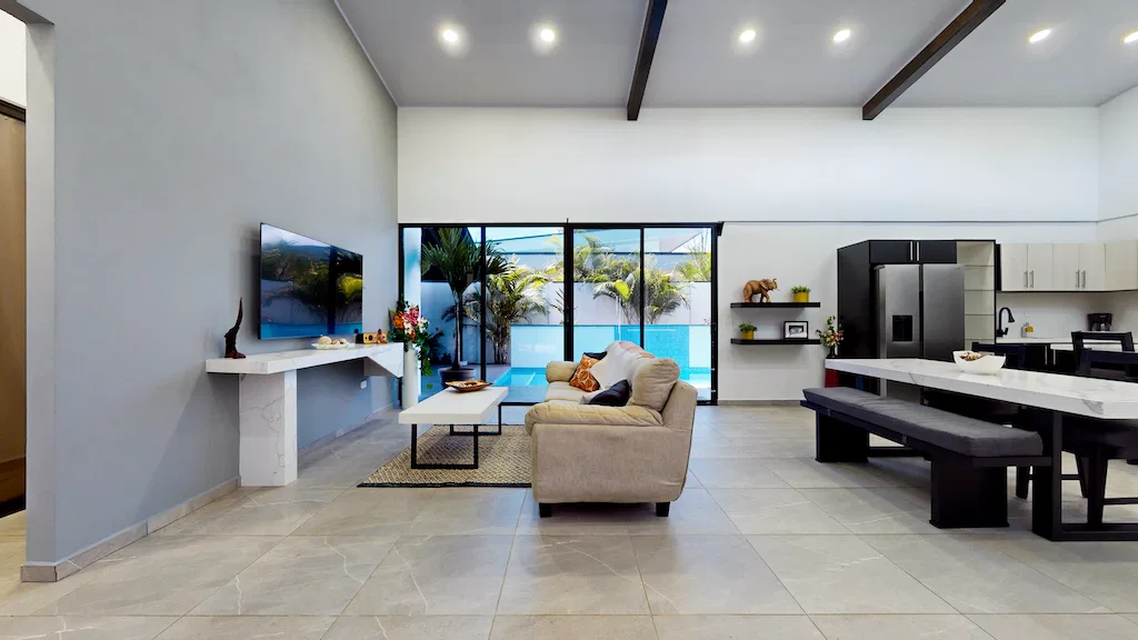 FOR SALE 3 BEDROOM HOME WITH POOL NEAR UVITA BEACH, photo 9