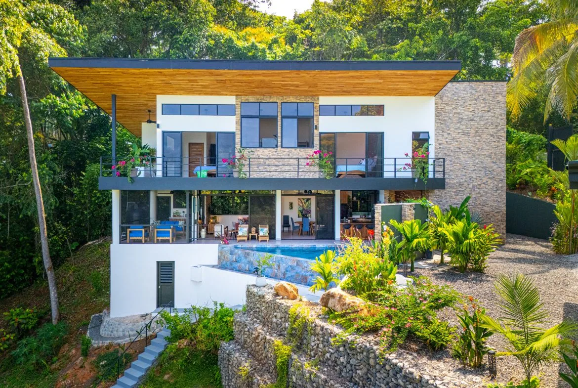PRIVATE OCEAN VIEW HOME IN ESCALERAS – 2.19 ACRES, photo 2