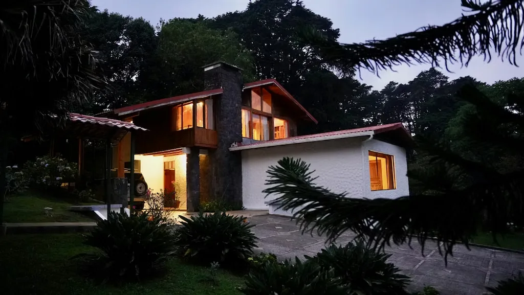 Our mountain chalet offers a dreamy family retreat. Follow a beautiful pine tree-lined road to discover a 4-bedroom, 3-bath chalet spanning 2,486 sq ft across 2 floors. Enjoy a living ..., photo 2