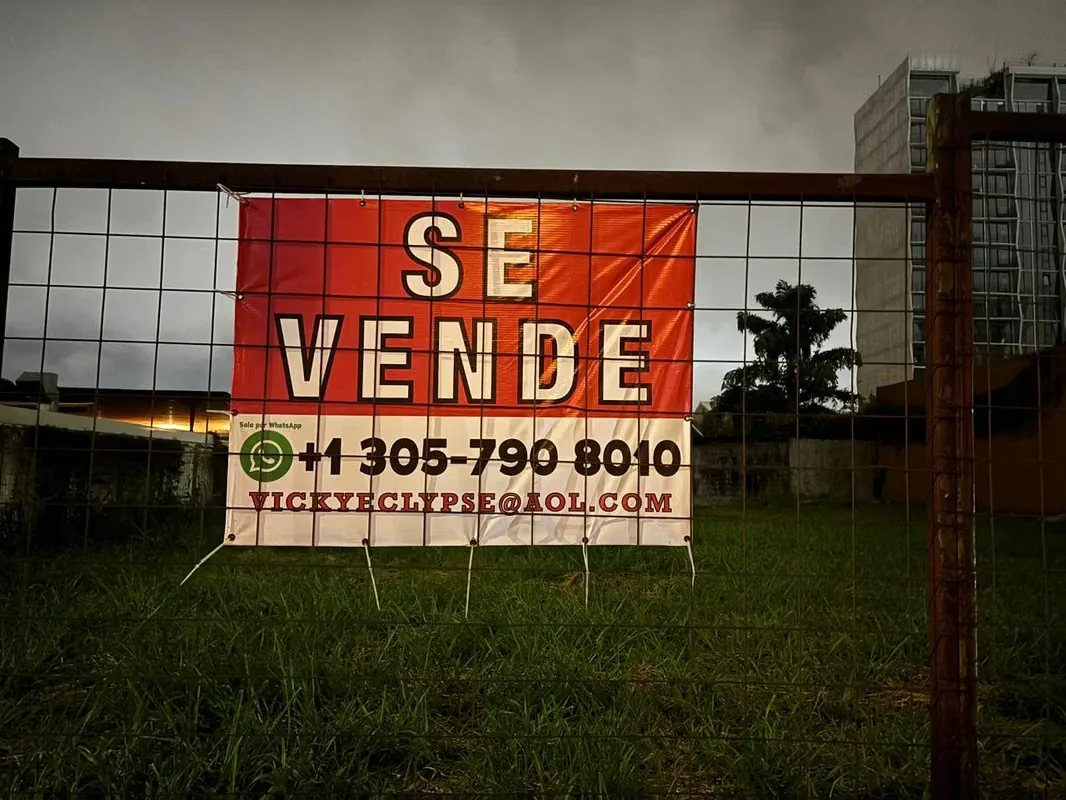 Land on the Boulevard of Rohrmoser for developments of Torre de Apartamentos!