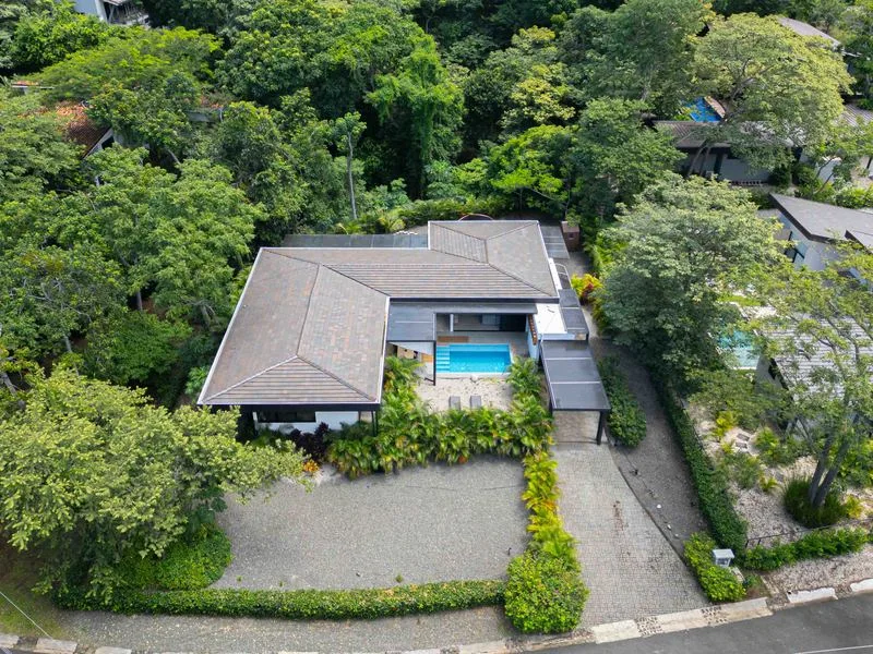 4 Bed Single Family Homes For Sale in Playa Grande, photo 2