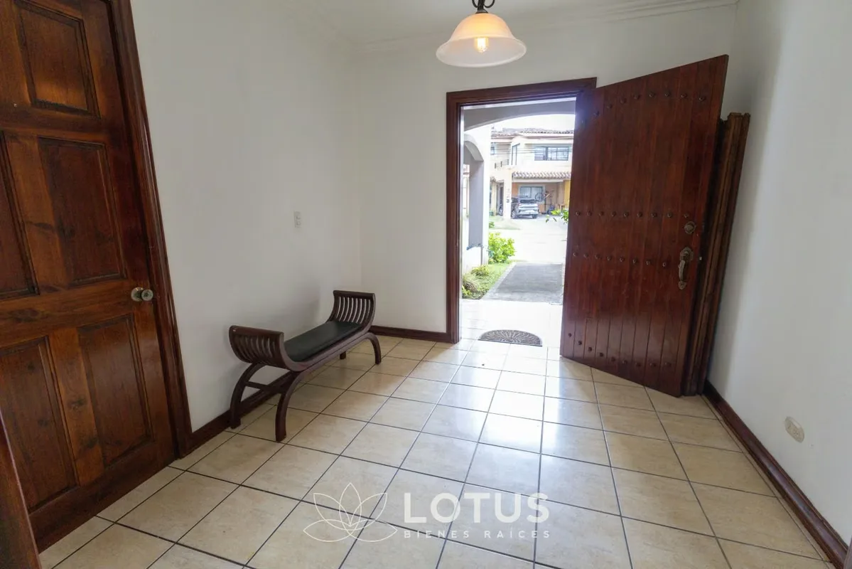 Casa en Venta en Condominio Lomas de Granadilla, Curridabat — 4 hab., Cód. AJ070, photo 7