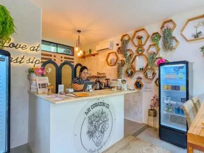 Bar de jugos en venta en Ojochal, Costa Rica | Oportunidad de negocio llave en mano
