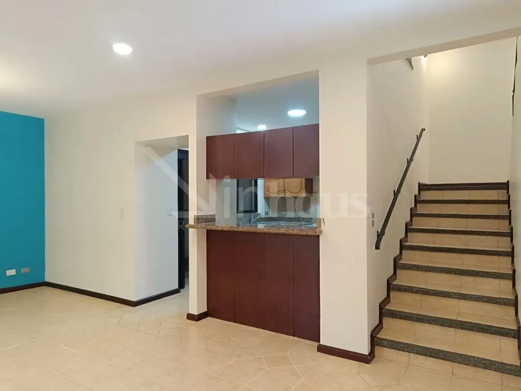 Se vende fresca casa de dos niveles ubicada en Brasil de Mora, con 200 m2 de construcción sobre un lote de 120 m2. La propiedad ofrece:, photo 3
