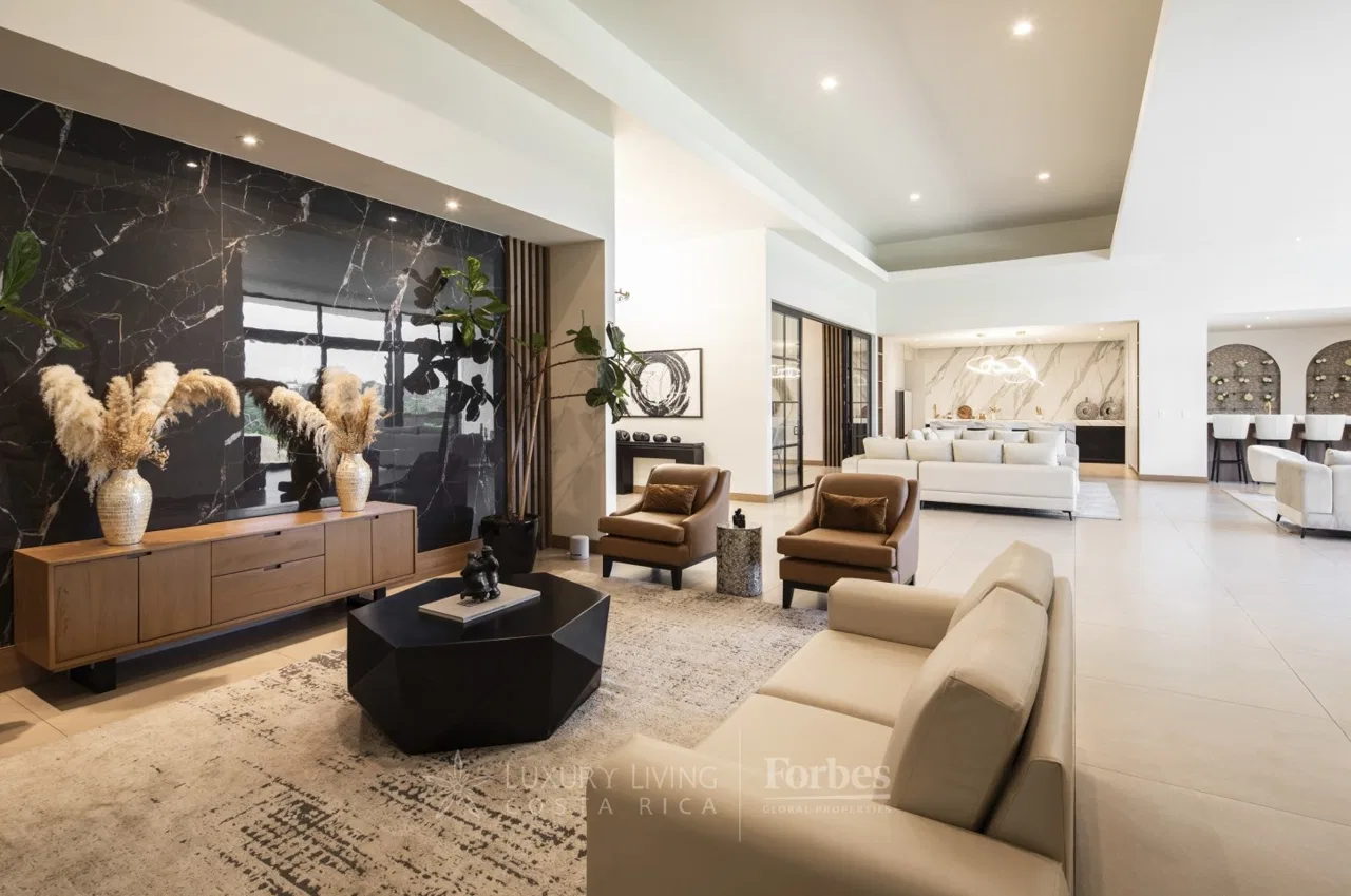 Modern Luxury Single-Story Home with High-End Finishes