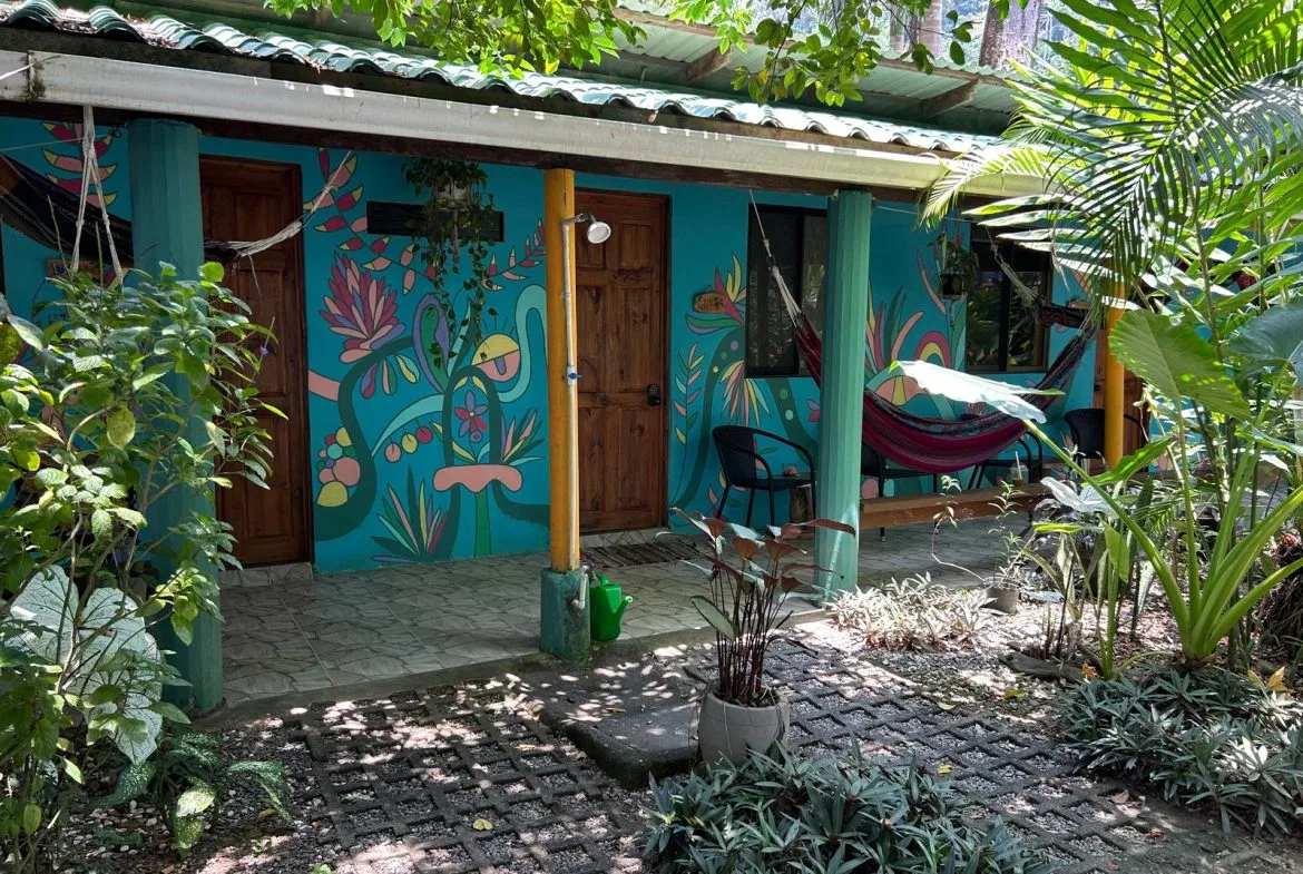 COMMERCIAL PROPERTY WITH SIX BEDROOMS NEAR EVERYTHING, IN DOMINICAL – 0.23 ACRES, photo 2