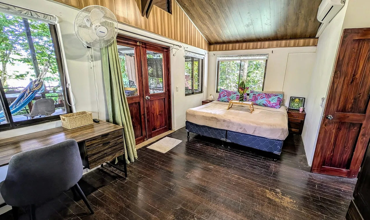 COMMERCIAL PROPERTY WITH SIX BEDROOMS NEAR EVERYTHING, IN DOMINICAL – 0.23 ACRES, photo 11