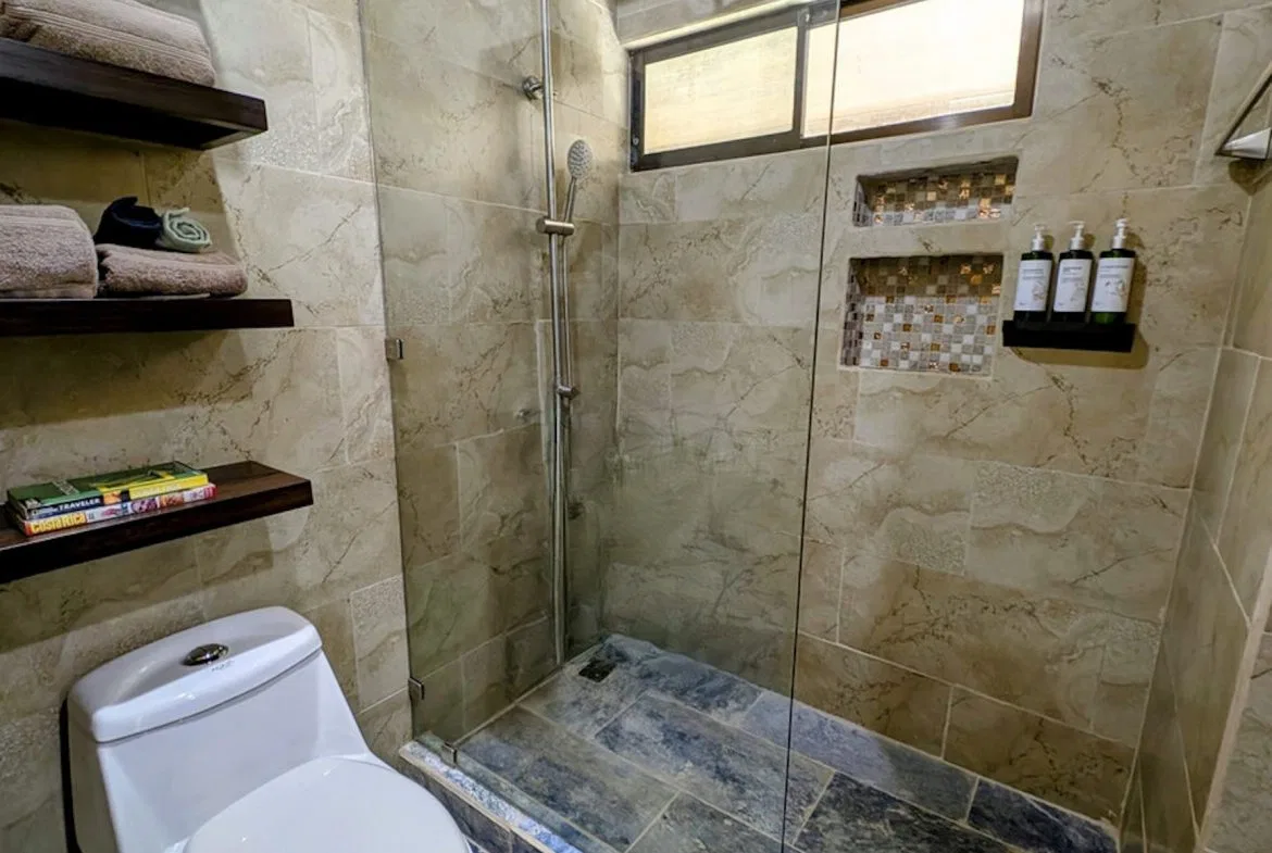 COMMERCIAL PROPERTY WITH SIX BEDROOMS NEAR EVERYTHING, IN DOMINICAL – 0.23 ACRES, photo 16