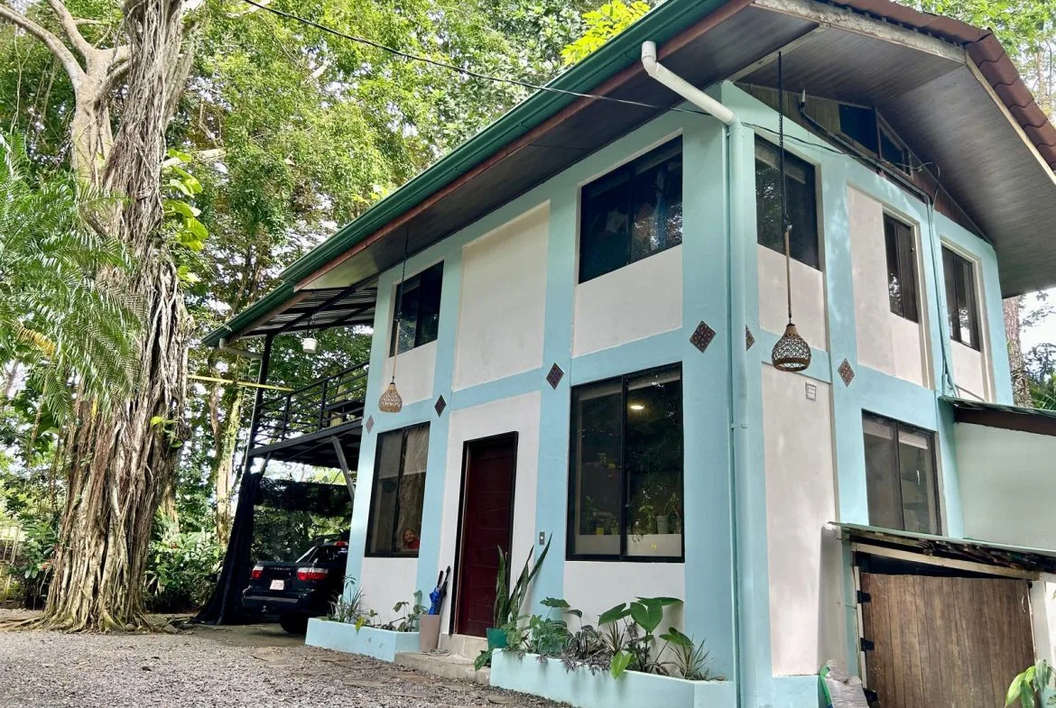 COMMERCIAL PROPERTY WITH SIX BEDROOMS NEAR EVERYTHING, IN DOMINICAL – 0.23 ACRES, photo 8