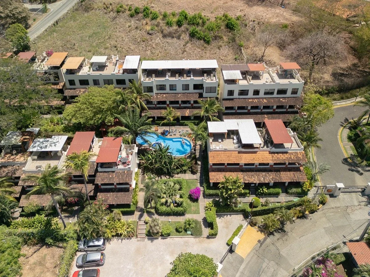 Coco Sunset 7 | Furnished Walk-to-Beach Townhome in Playas del Coco