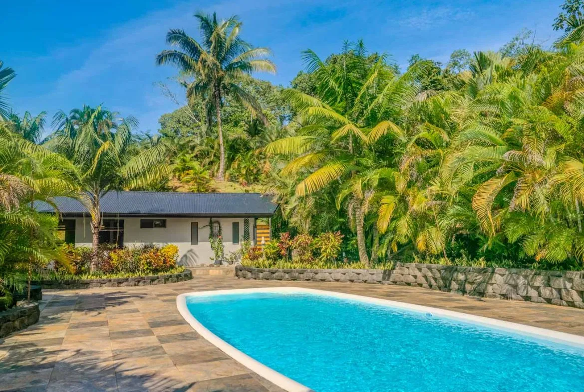 HOUSE WITH WATERFALL ACCESS AND PRIVACY CLOSE TO UVITA AND OJOCHAL – 3.8 ACRES, photo 2