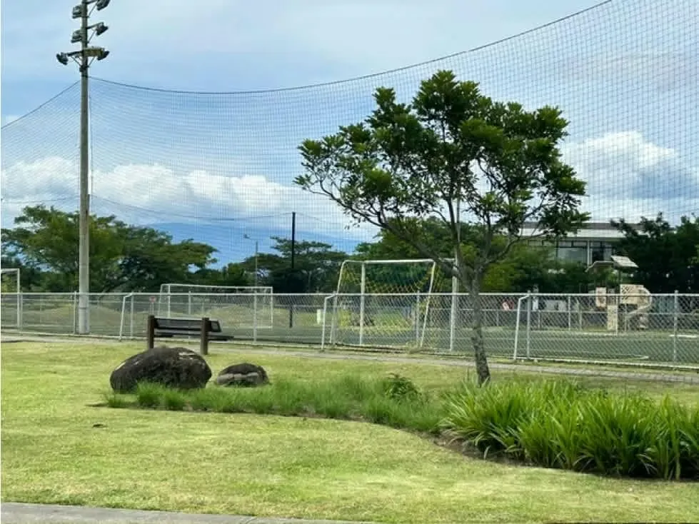 Con una superficie de 963 metros cuadrados, este lote es perfecto para construir la casa que siempre ha soñado, photo 4