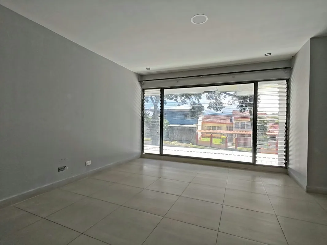 Alquiler de Casa independiente| 3 habitaciones | Oficina privada | Terraza y parqueo para 3 vehículos., photo 4