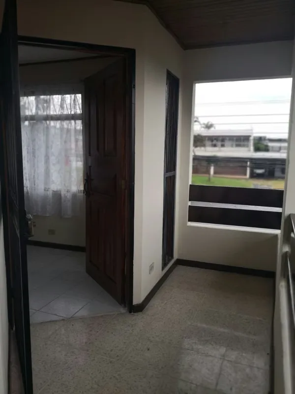 2 bedrooms, 2 bathrooms, spacious room, kitchen, battery room, located on second floor, with balcony.
