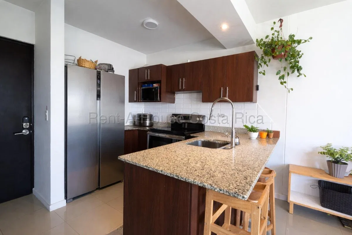 Apartamento con balcón y amenidades tipo club ideal para vivir o invertir #26-1527 GS - Venta en Curridabat