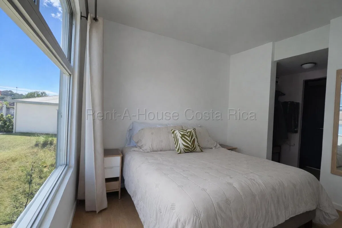 Apartamento con balcón y amenidades tipo club ideal para vivir o invertir #26-1527 GS - Venta en Curridabat