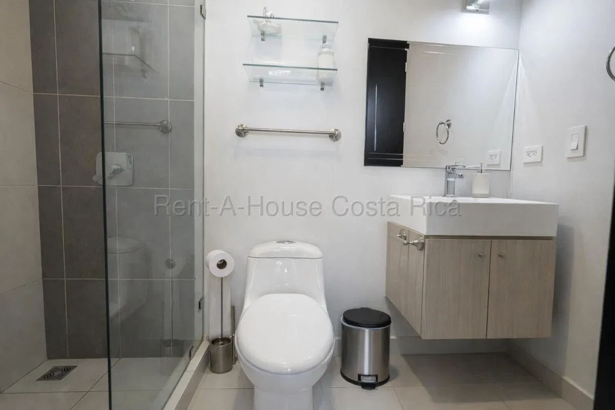 Apartamento con balcón y amenidades tipo club ideal para vivir o invertir #26-1527 GS - Venta en Curridabat, photo 4