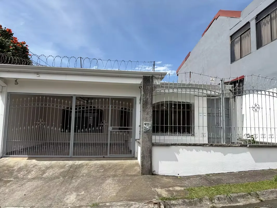 Oportunidad Casa en Venta - San Pablo de Heredia.