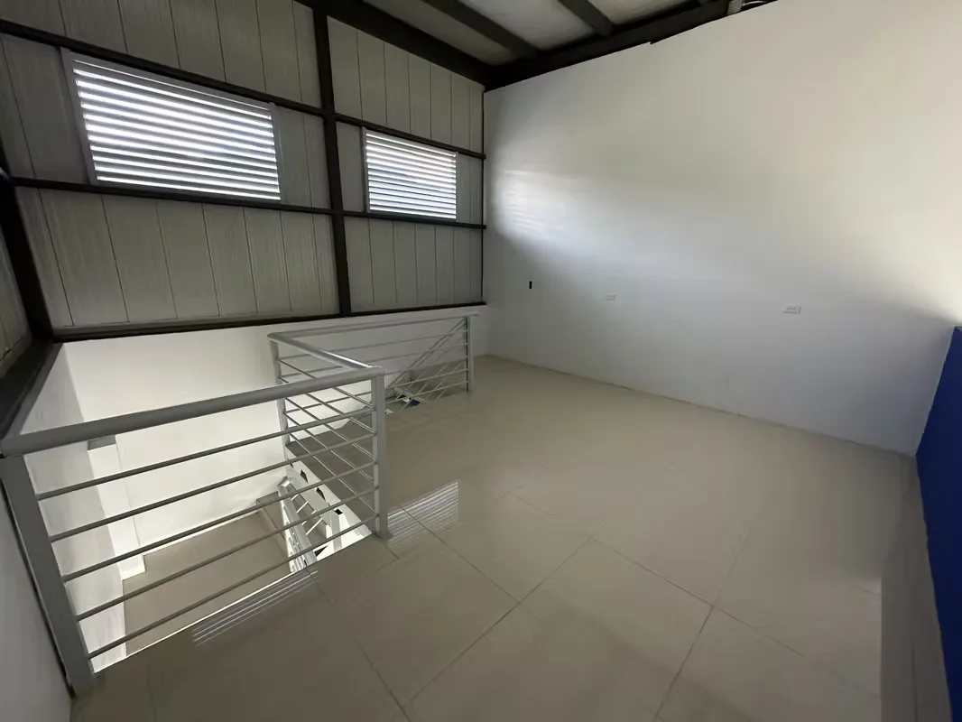 Spacious and bright brand-new commercial spaces ready for occupancy in a truly strategic location., photo 8