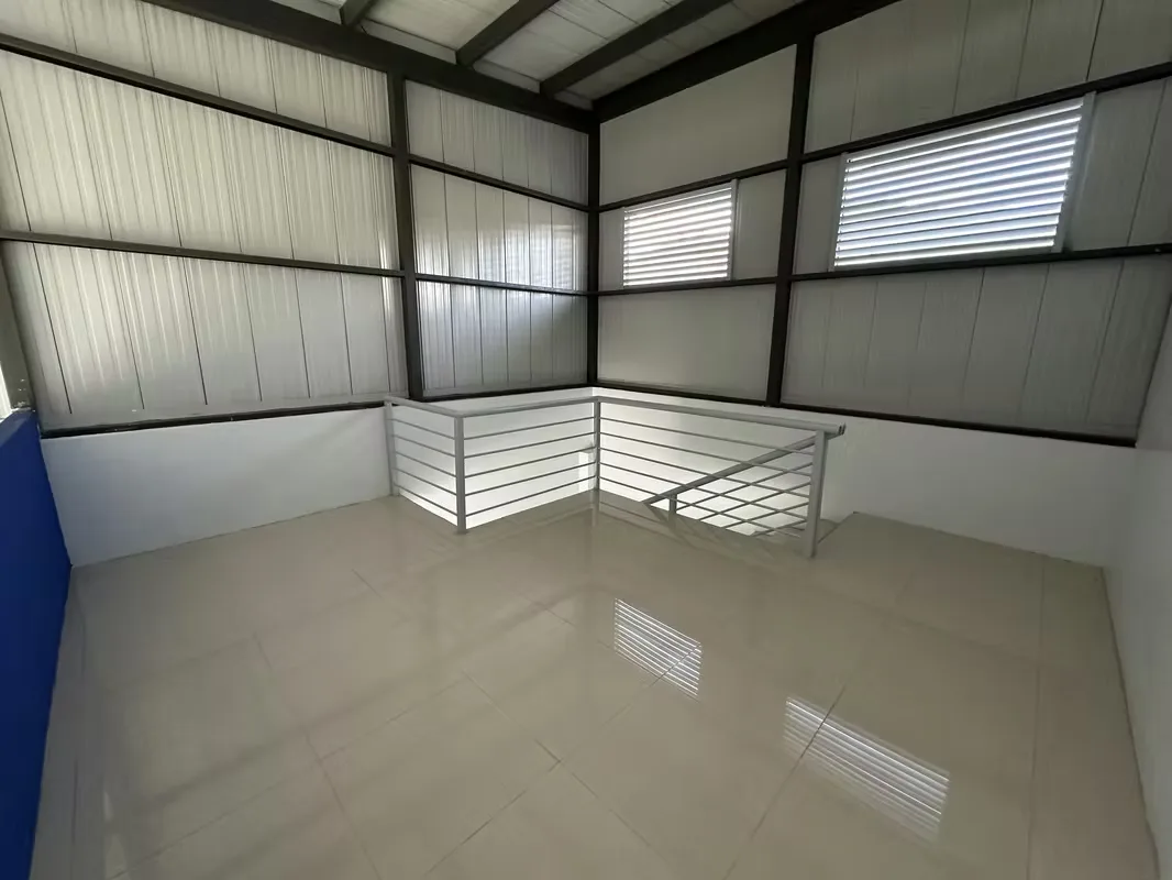 Spacious and bright brand-new commercial spaces ready for occupancy in a truly strategic location., photo 9