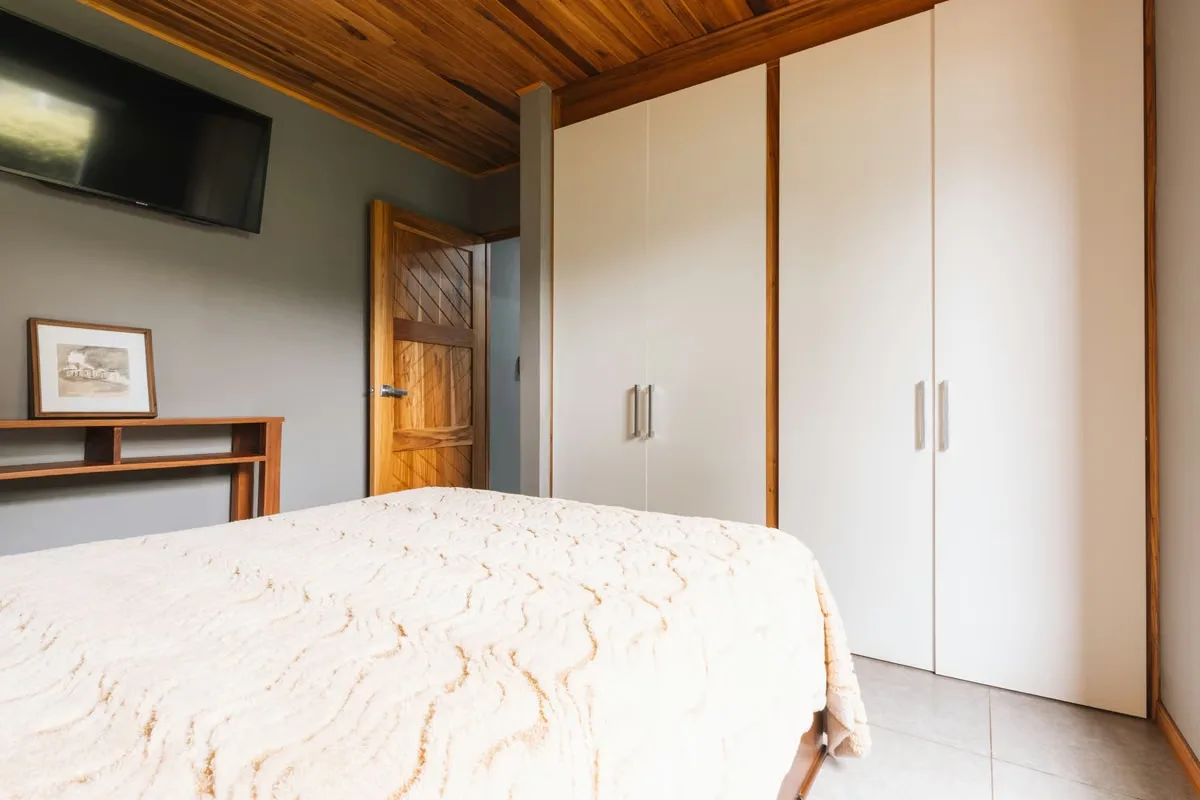 Contemporary home in Residencial Las Margaritas, one of the most exclusive residential areas in Santa María de Dota. Built in 2019, it offers 200 m² of construction on a 641 m² lot, ..., photo 16