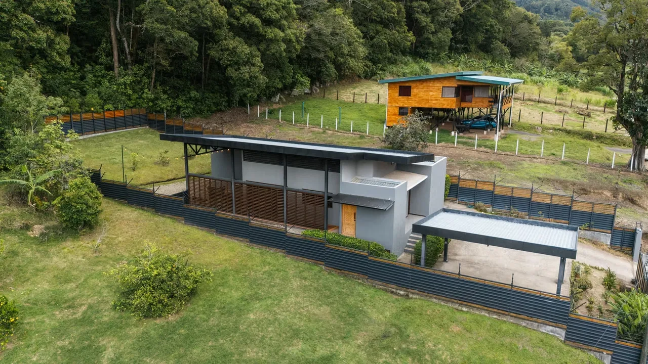 Contemporary home in Residencial Las Margaritas, one of the most exclusive residential areas in Santa María de Dota. Built in 2019, it offers 200 m² of construction on a 641 m² lot, ..., photo 7