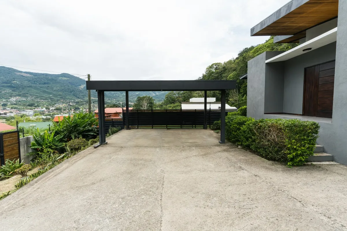 Contemporary home in Residencial Las Margaritas, one of the most exclusive residential areas in Santa María de Dota. Built in 2019, it offers 200 m² of construction on a 641 m² lot, ..., photo 10