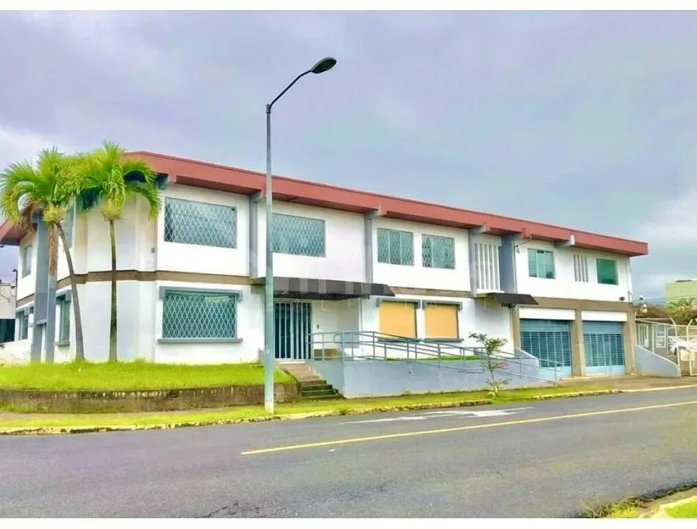 Edificio comercial independiente ubicado en Sabana Sur, una zona estratégica que se consolida como el núcleo tecnológico y administrativo de San José.