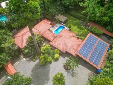 Refugio Costero Titulado en Manzanillo – A 300m de Playa Grande, con Piscina, Sistema Solar, photo 4