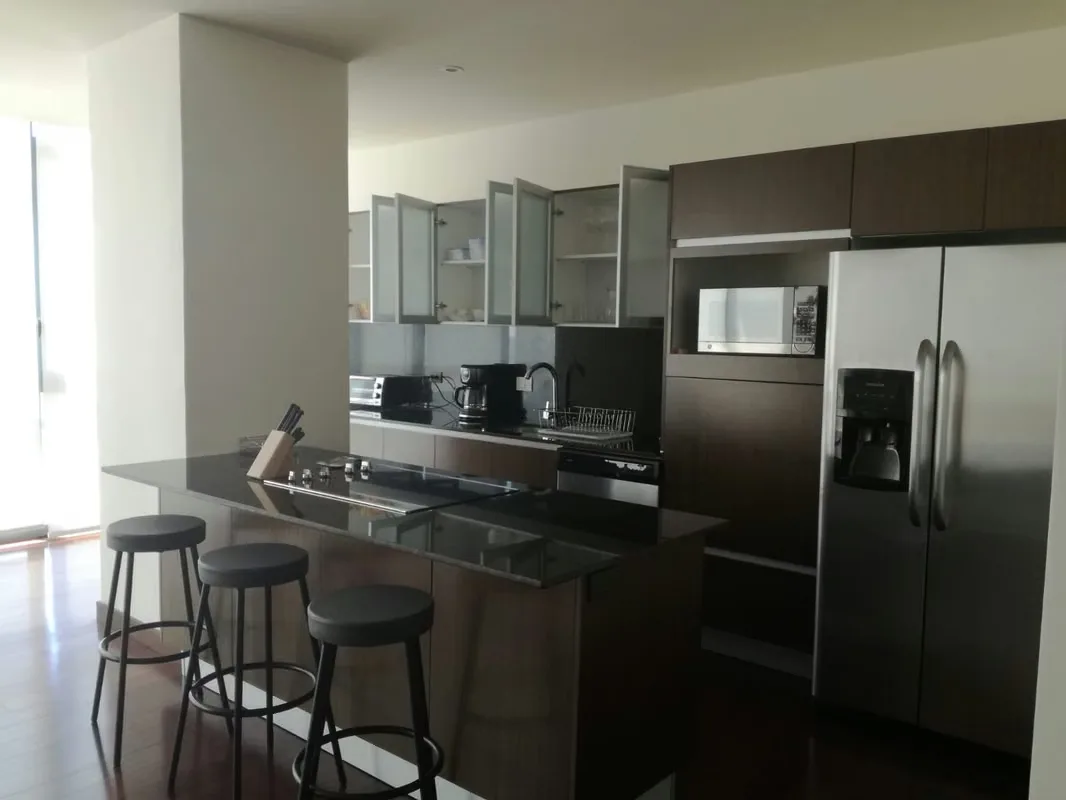 Furnished apartment in Metropolitan Tower for rent