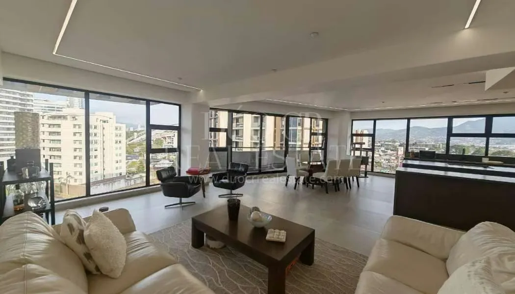 EN VENTA AMPLIO APARTAMENTO EN NUNCIATURA
