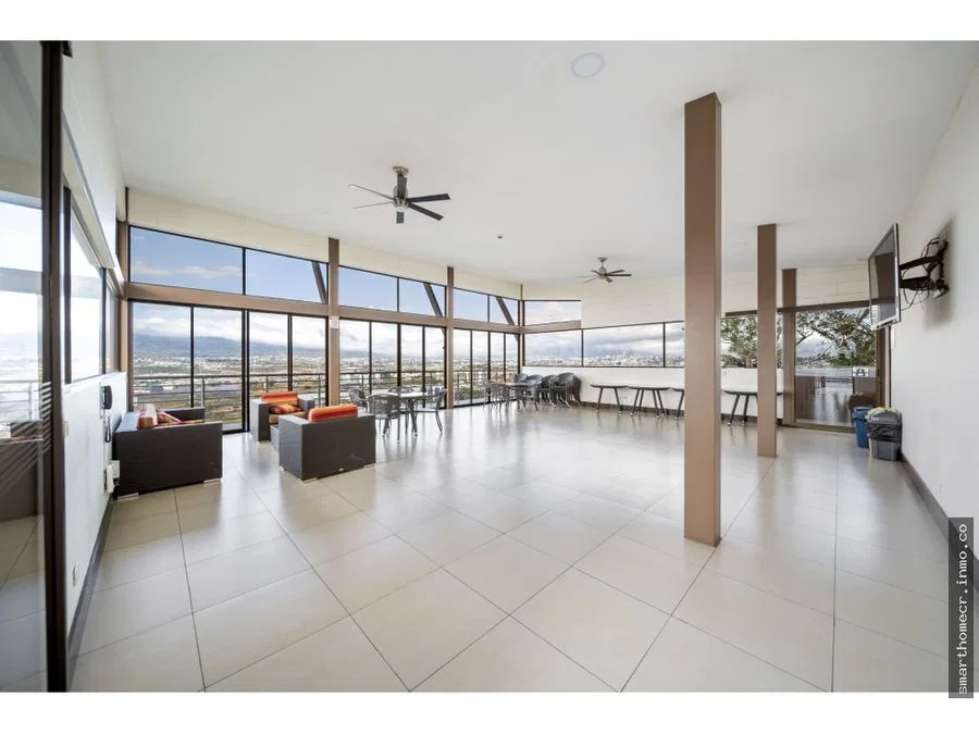VENTA DE CASA REMODELADA EN CERRO ALTO, ESCAZÚ*