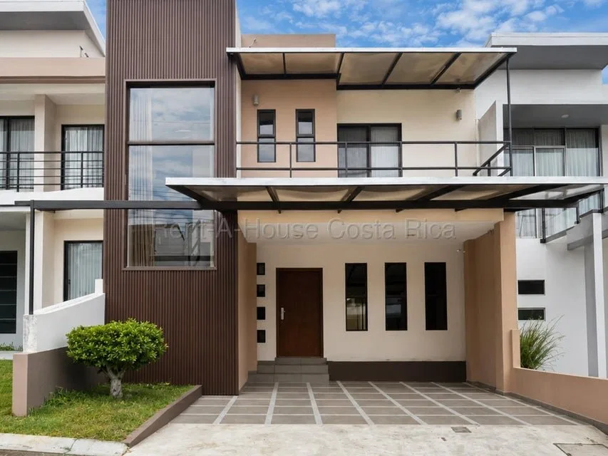 CASA EN VENTA EN SAN FRANCISCO DE HEREDIA - Venta en San Francisco