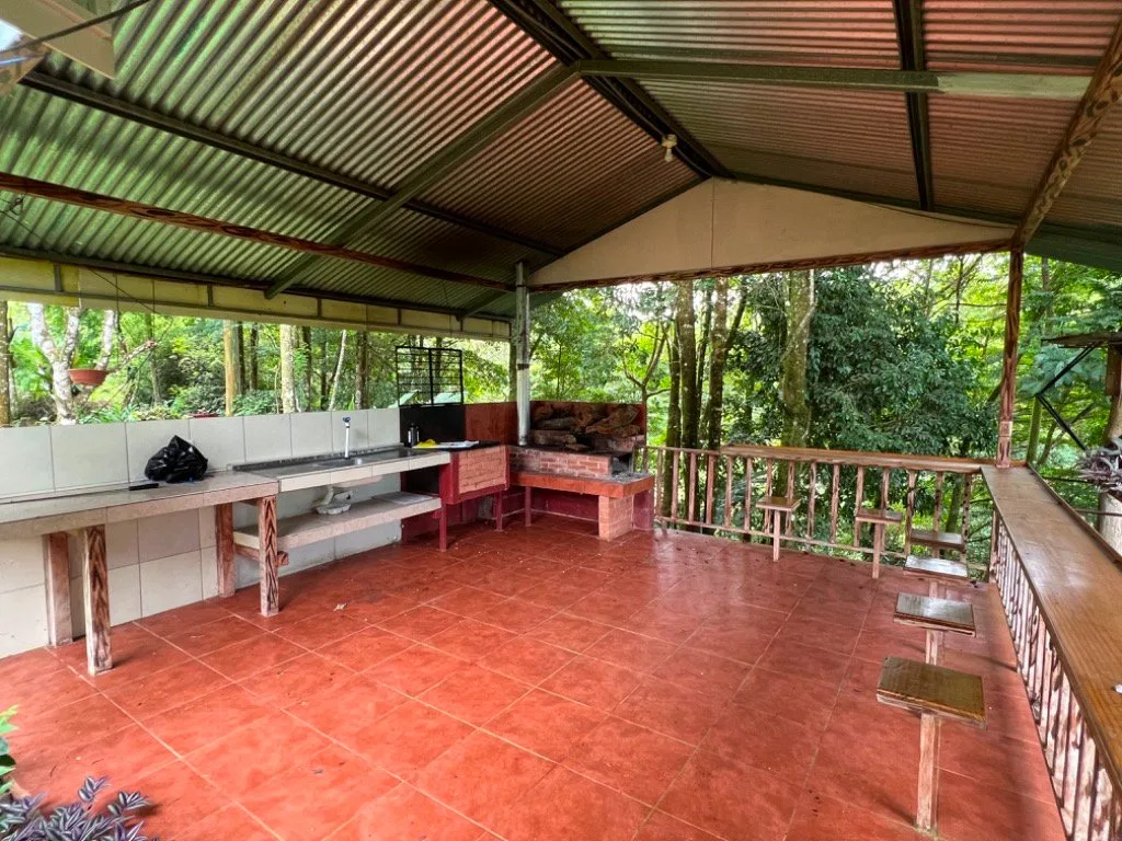 VENTA DE QUINTA DE 5.000 M2 CON ACCESO AL RIO PEÑAS BLANCAS Y RANCHO EN SANTA ELENA, PEREZ ZELEDON - Venta en Pérez Zeledón, photo 10