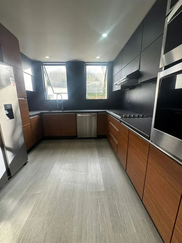 Escazú • Piso 3 • 230 m² para vivir amplio, cómodo y sin complicaciones