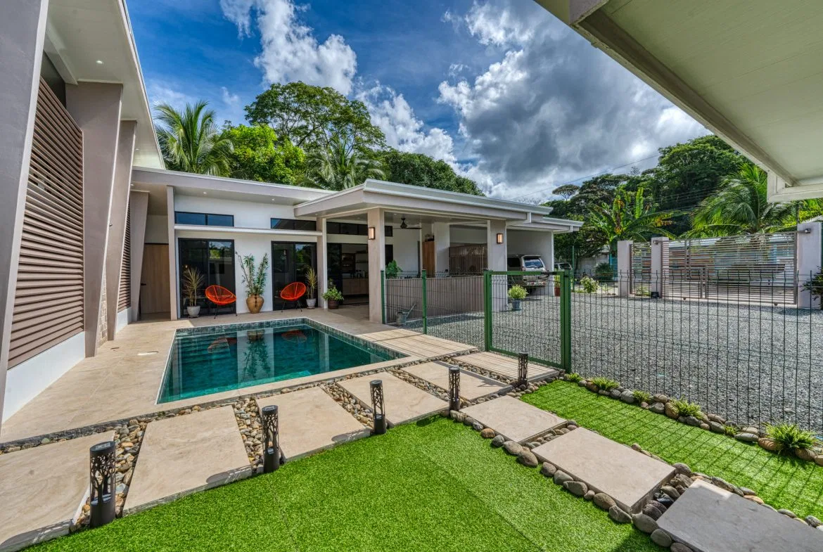 3 BEDROOM BEACH HOME IN THRIVING UVITA COMMUNITY – 0.14 ACRES, photo 4