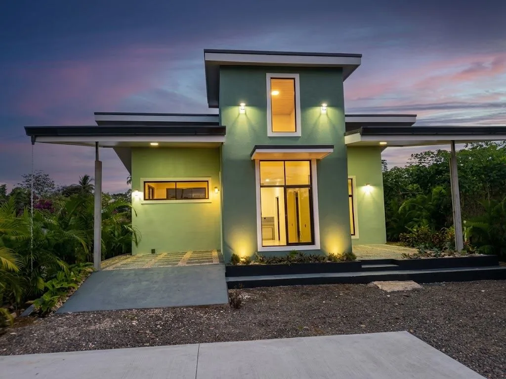 50% OWNER Financing | Brand-New Modern Home Near La Fortuna | Ideal Residence or Vacation Rental