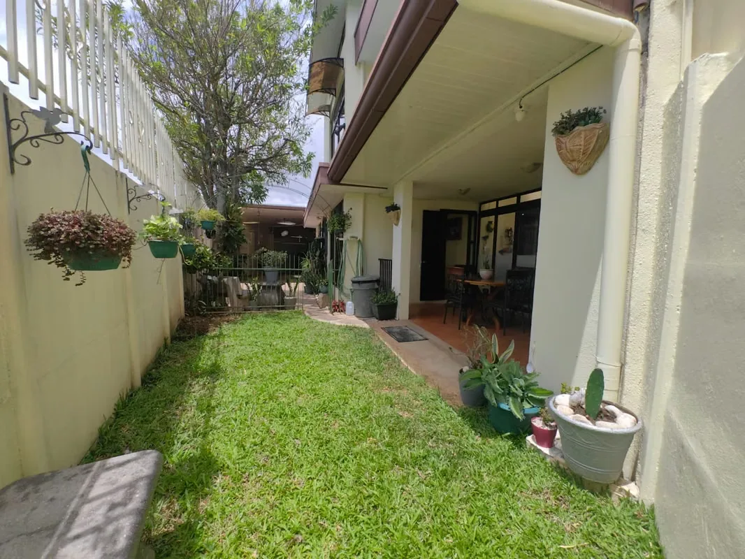Esta espaciosa y elegante casa independiente, ubicada en San Rafael de Escazú, en el deseado sector de Guachipelín, ofrece un estilo de vida de confort y exclusividad. Con una ..., photo 5