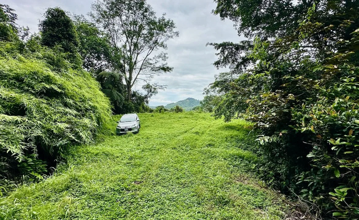 PRIVATE OCEAN & MOUNTAIN VIEW LOT IN GATED COMMUNITY – 4.16 ACRES, photo 2