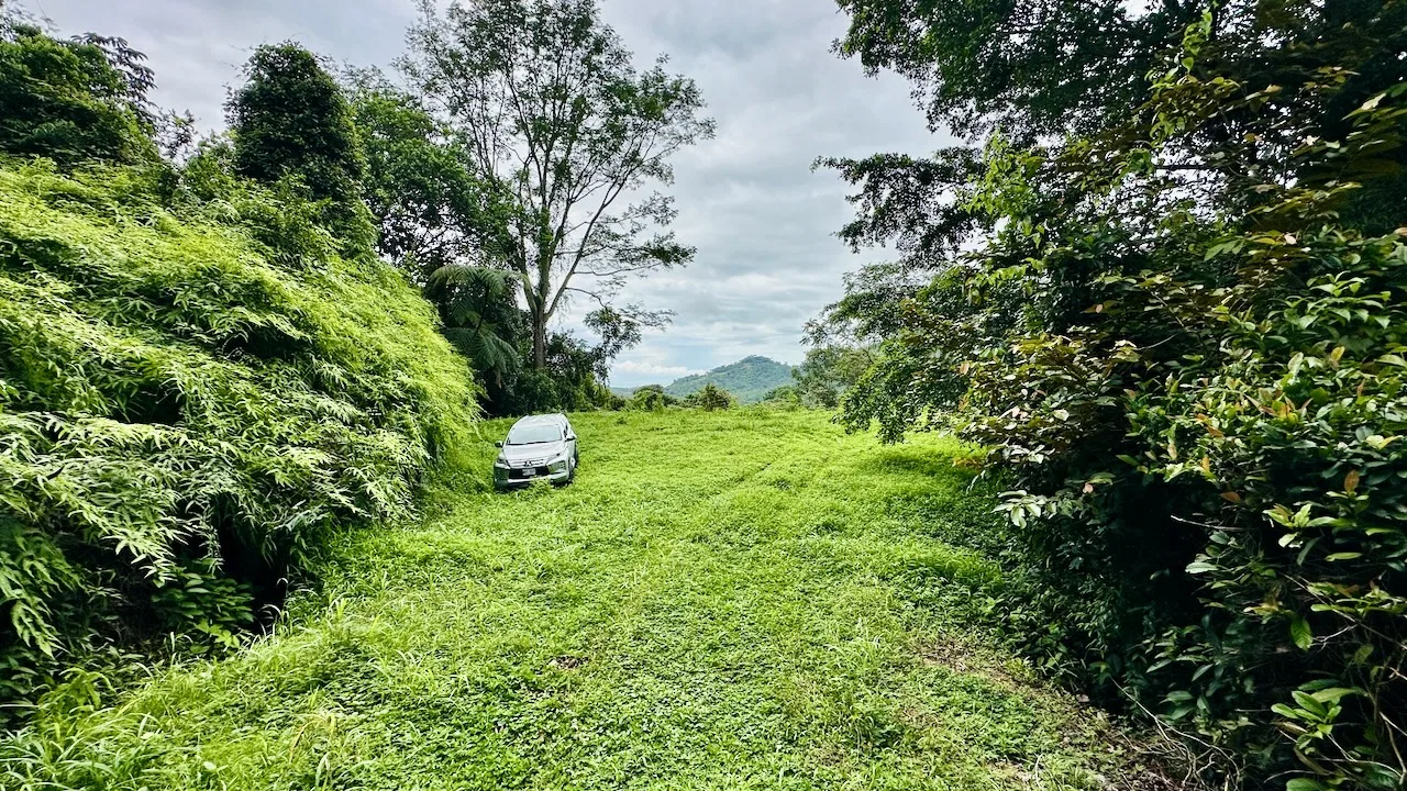 PRIVATE OCEAN & MOUNTAIN VIEW LOT IN GATED COMMUNITY – 4.16 ACRES, photo 3