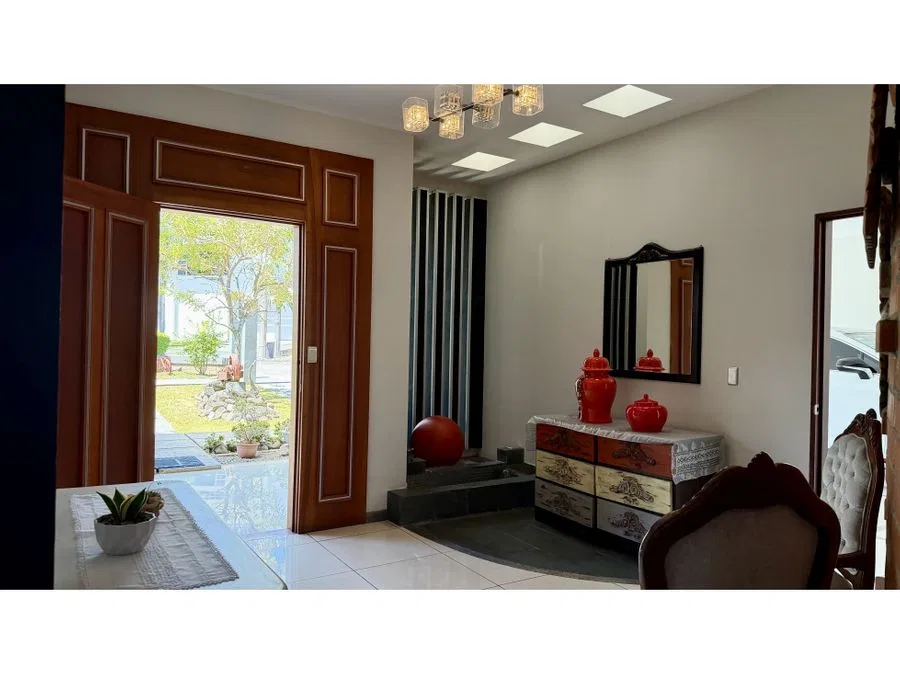 Venta de casa en residencial Piedades, Santa Ana, photo 3