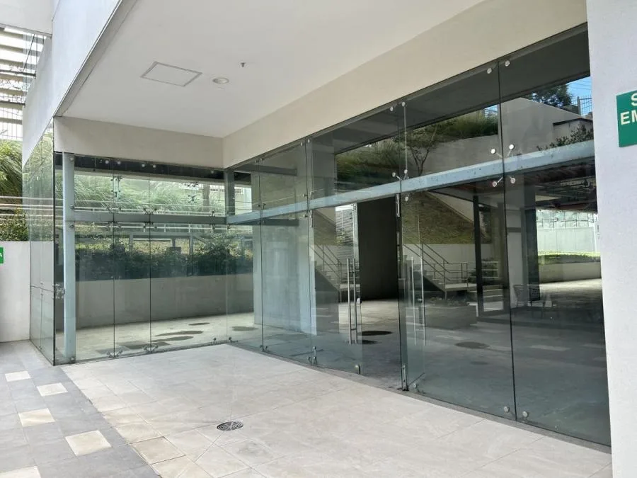 Oficina en  alquiler en Calle Blancos , en edificio Corporativo clase A+ - Alquiler / Renta en Goicoechea