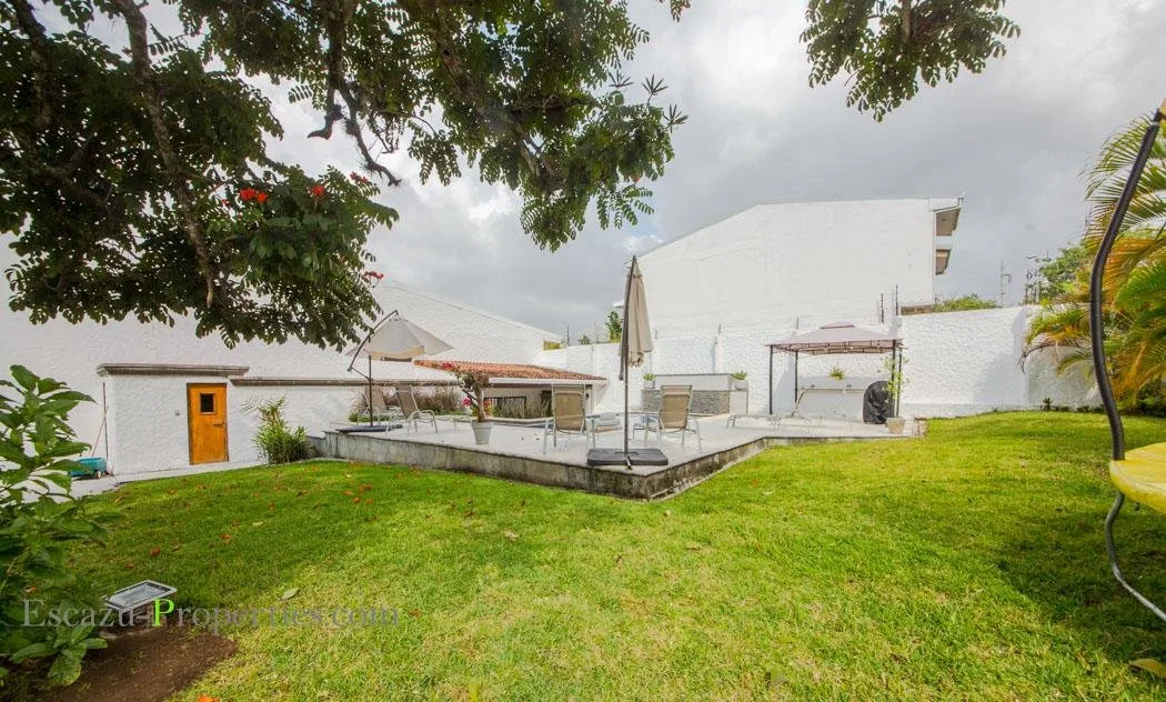 Casas en Venta en Escazú Piscina